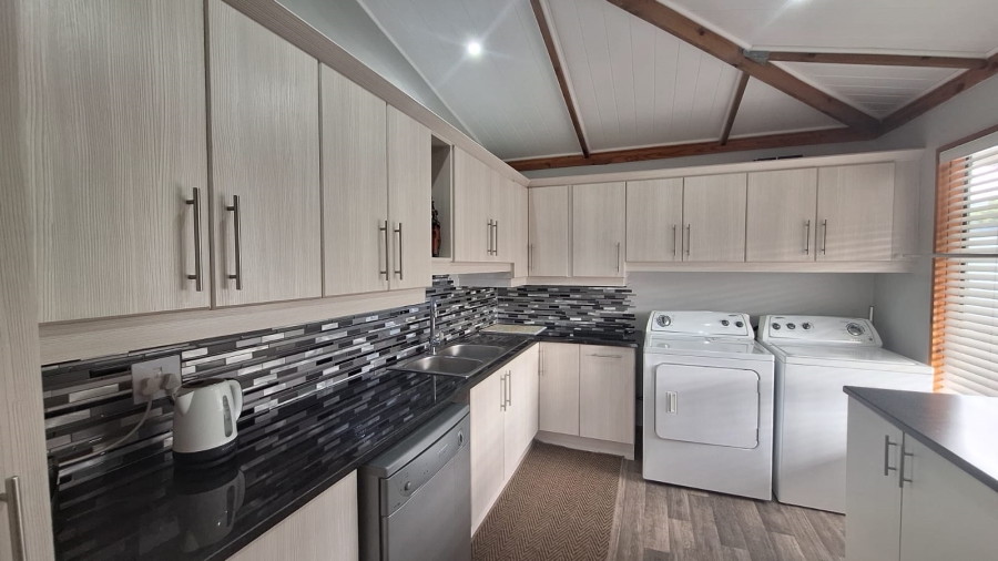 4 Bedroom Property for Sale in Stilbaai Wes Western Cape